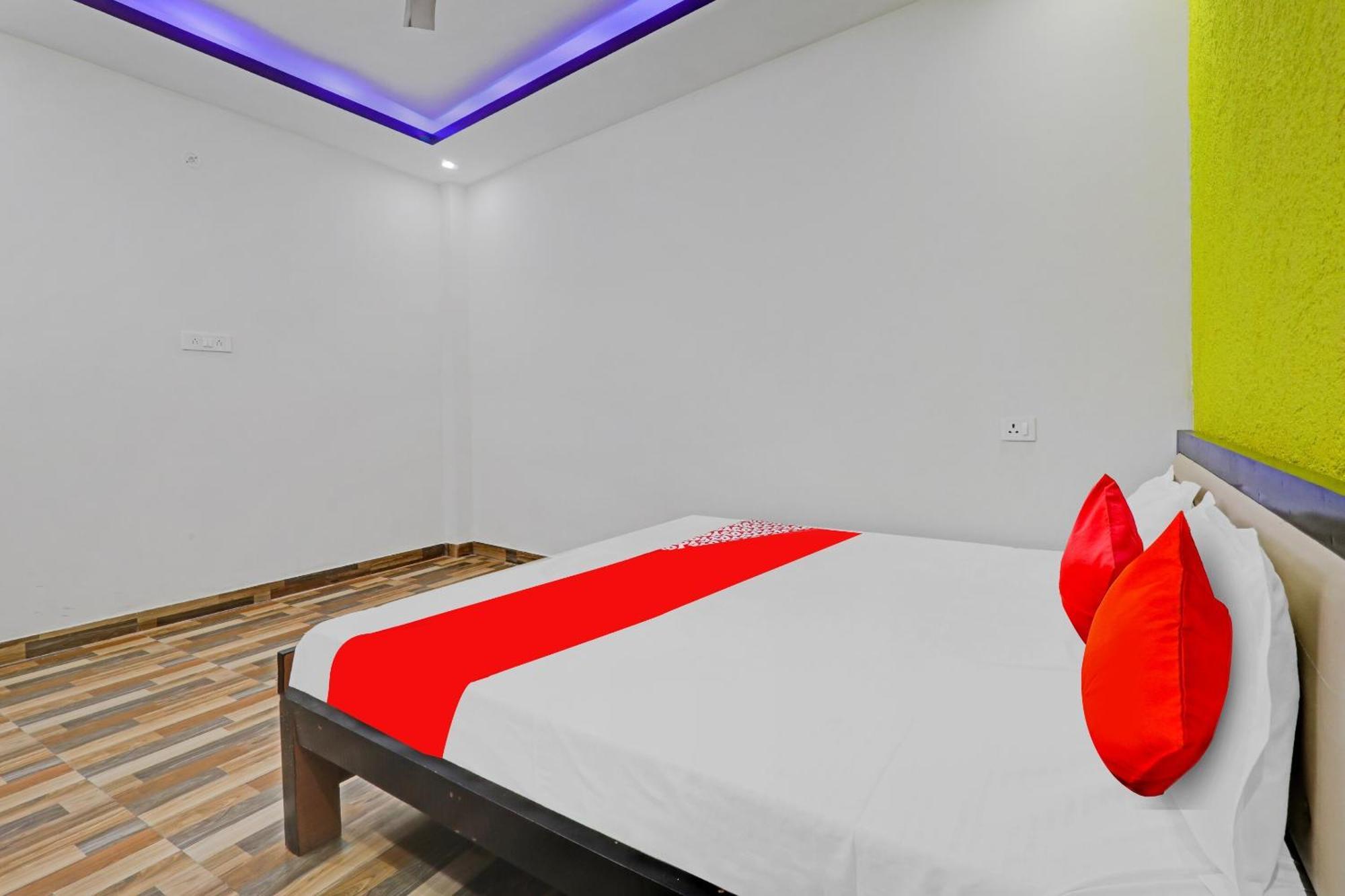 Hotel O R K Hotels Lucknow Ngoại thất bức ảnh