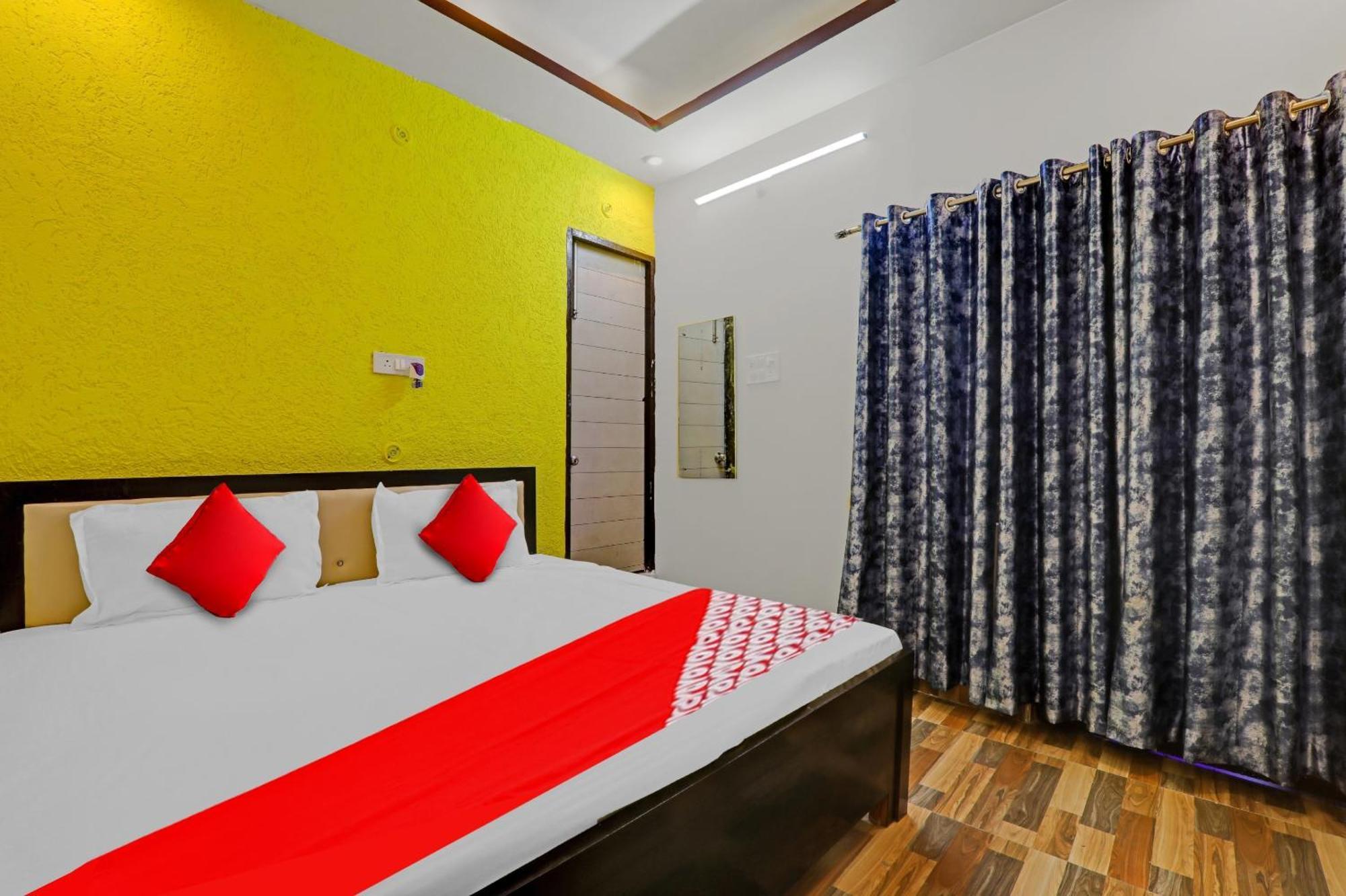 Hotel O R K Hotels Lucknow Ngoại thất bức ảnh