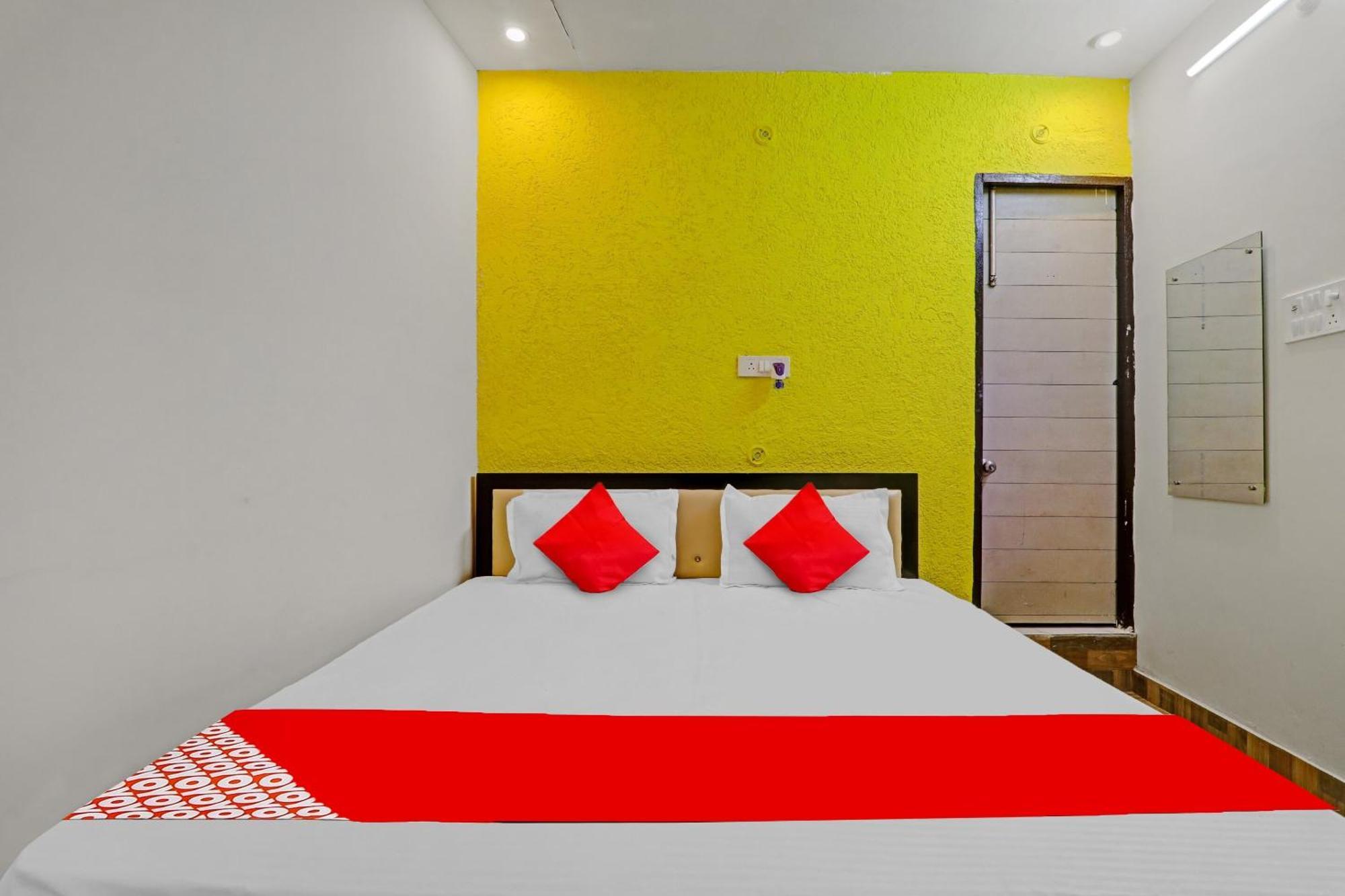 Hotel O R K Hotels Lucknow Ngoại thất bức ảnh