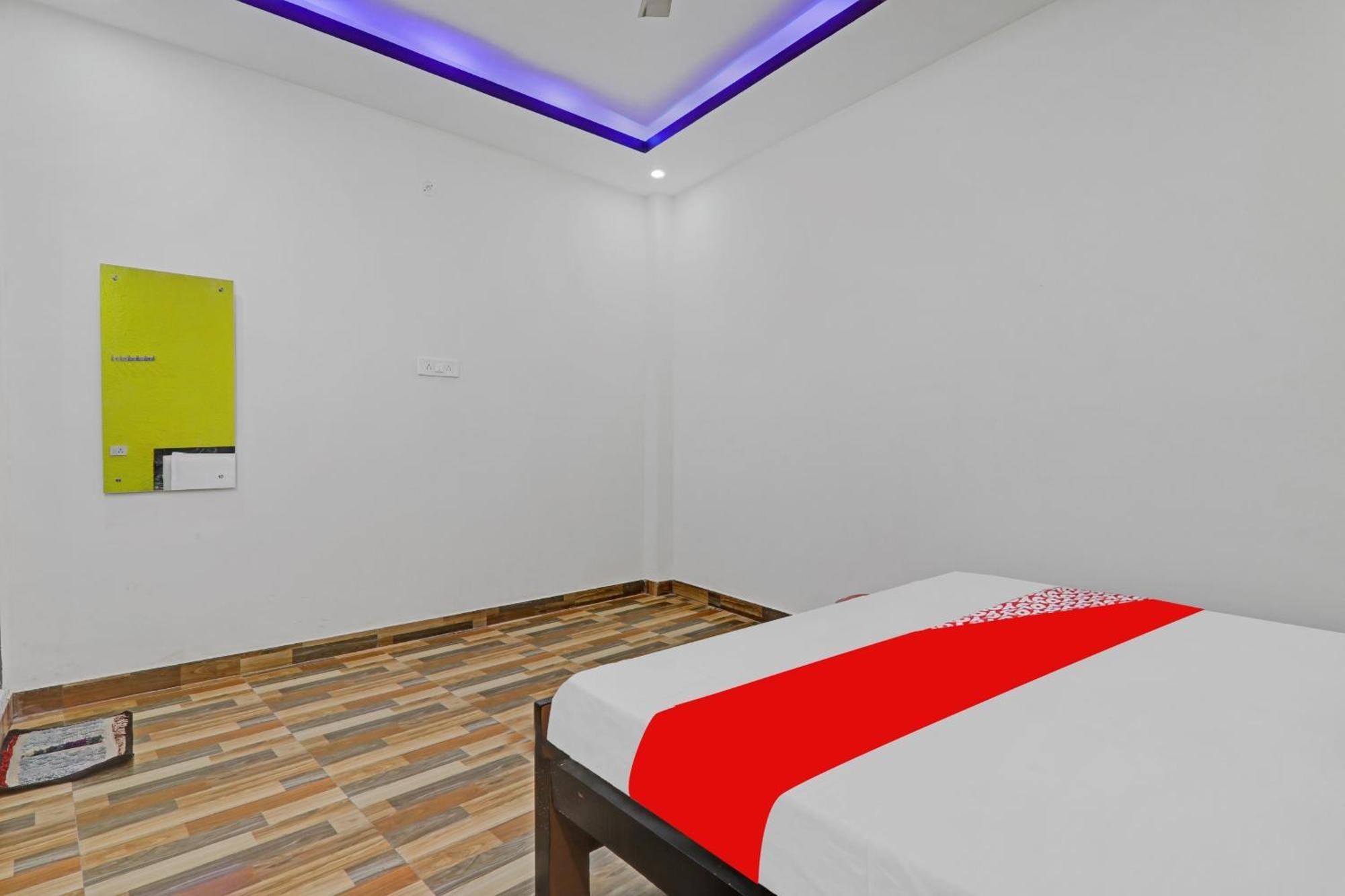 Hotel O R K Hotels Lucknow Ngoại thất bức ảnh